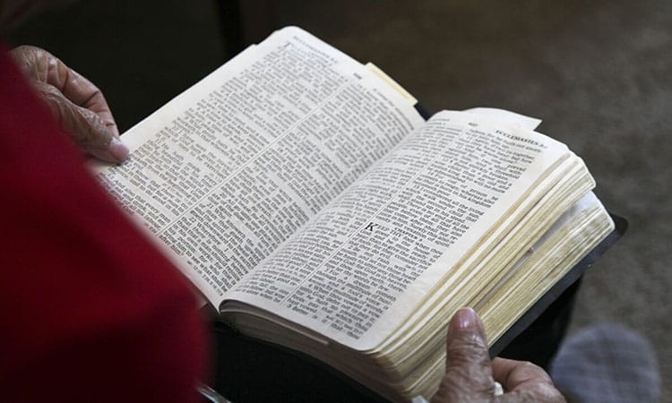 La Biblia: Un Libro Sagrado Y Su Significado