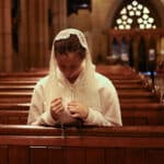 10 Oraciones de la Iglesia Católica: Guía Espiritual y Devoción